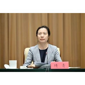 内蒙古自治区党委常委、统战部部长隋青，补选为自治区人大代表；长期在国家民委工作，曾任国家民委监督检查司司长、辽宁省委统战部部长